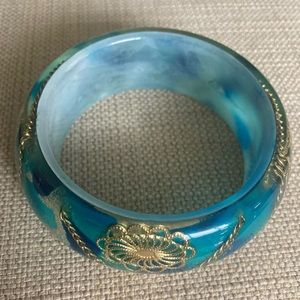 Lucite Bangle Vintage Gold Flower Chain Blue Accents